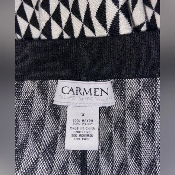 A-line fit & flare Skater Skirt.Retro Black/White Geometric design.Stretch knit. - Picture 2 of 9